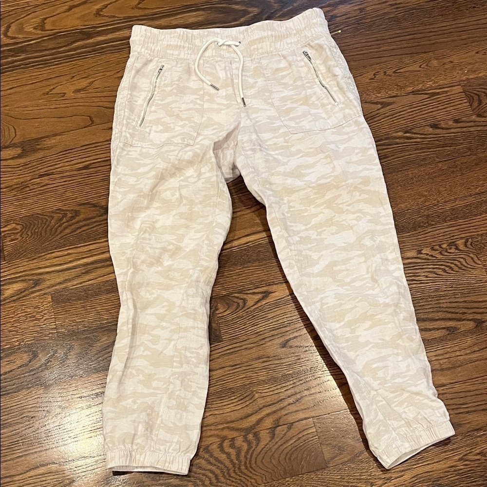 Athleta 6 Beige Camo Joggers linen